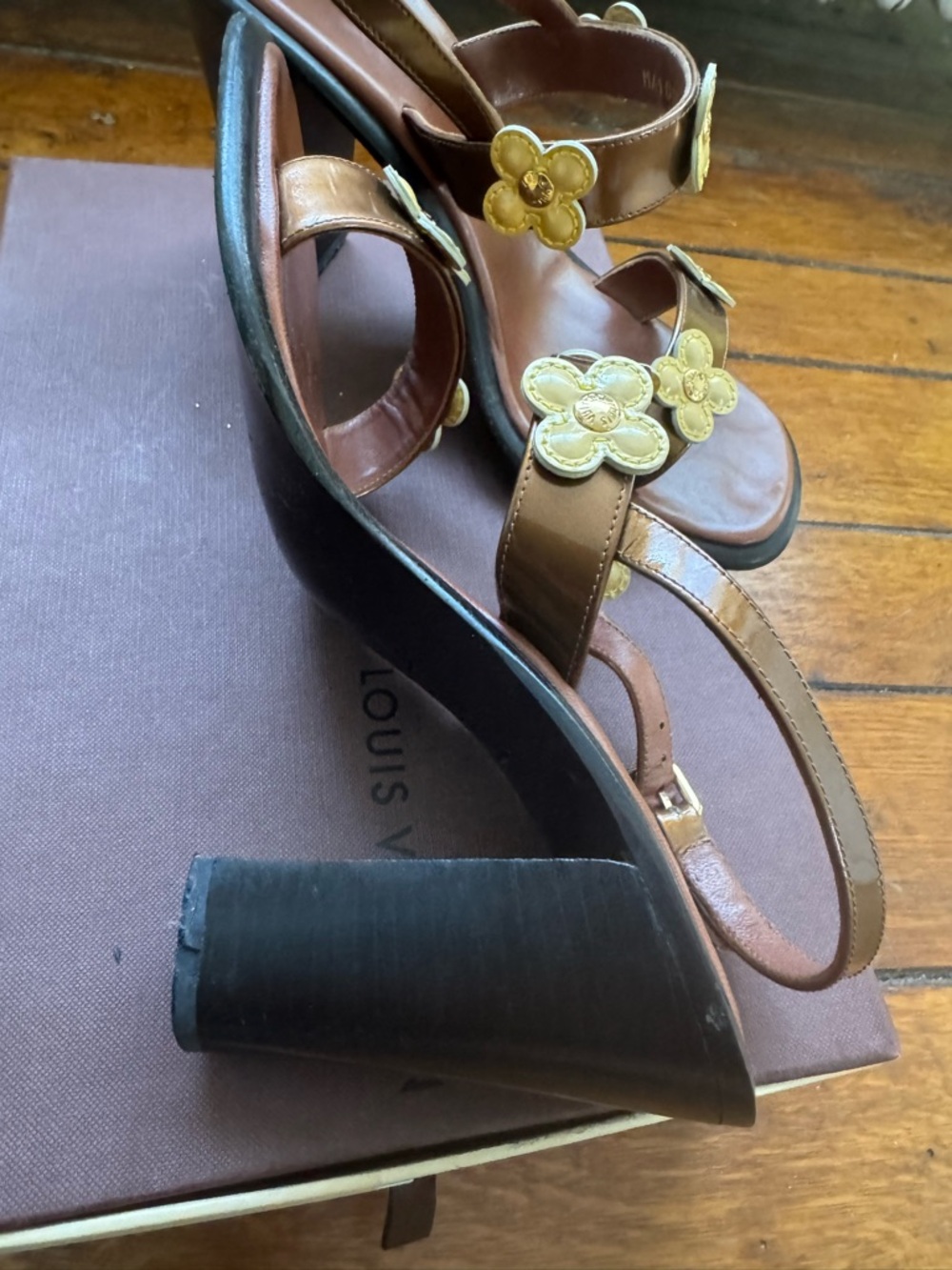 Louis Vuitton Brown Leather Slingback Sandals with Gold Floral Appliqués - Picture 4 of 11